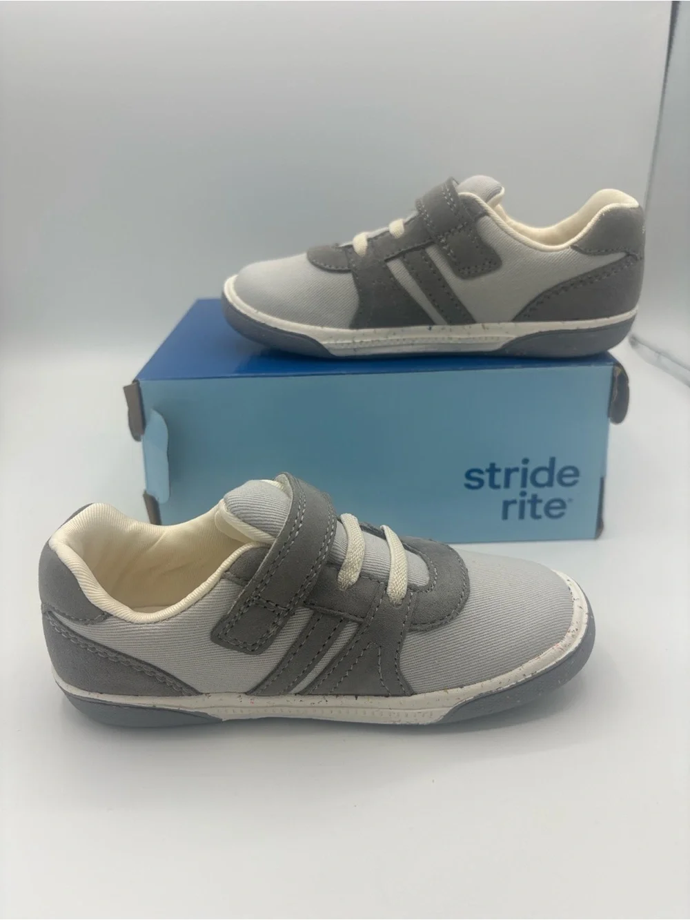 Stride Rite Kids' Fern Light Grey Velcro Sneaker Size 10 WIDE NWT
